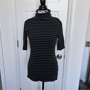 Black and white striped turtleneck sz Large